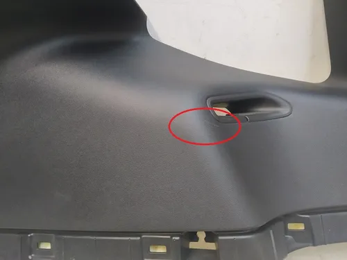 C필러 안전벨트 패드 C 좌측 파손 Tesla 모델 Y 1494608-00-I