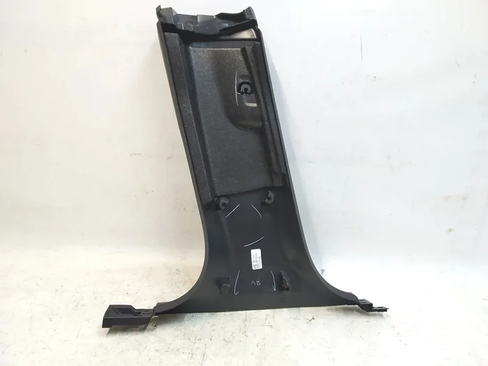 Накладка стійки В нижня права Tesla model Y 1494624-00-E