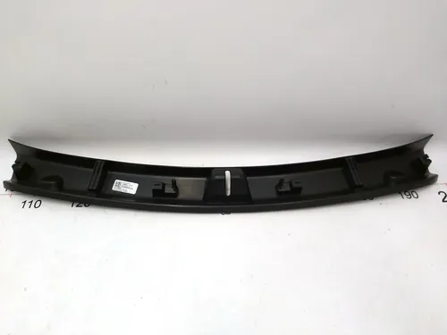 Оздоблення багажника пластик (під замок) Tesla Model Y 1494631-00-C