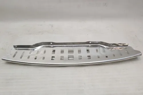 Wzmacniacz górnego panelu przedniego Tesla Model Y 1495093-00-B