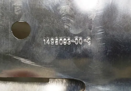 Wzmacniacz górnego panelu przedniego Tesla Model Y 1495093-00-B