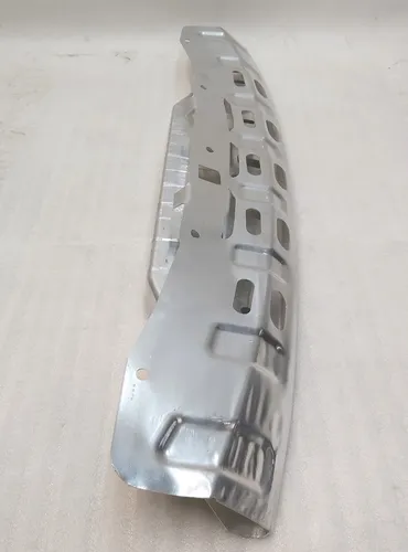 Wzmacniacz górnego panelu przedniego Tesla Model Y 1495093-00-B