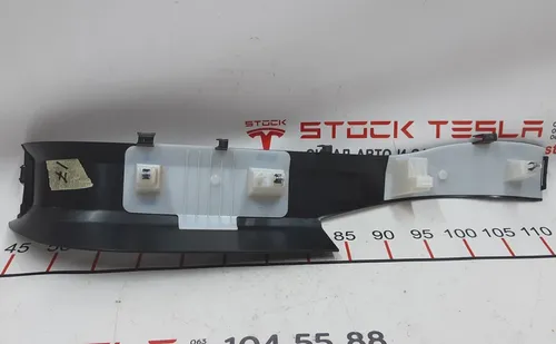A-pillar trim lower right Tesla model X 1496508-00-A