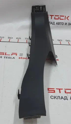 A-pillar trim lower right Tesla model X 1496508-00-A