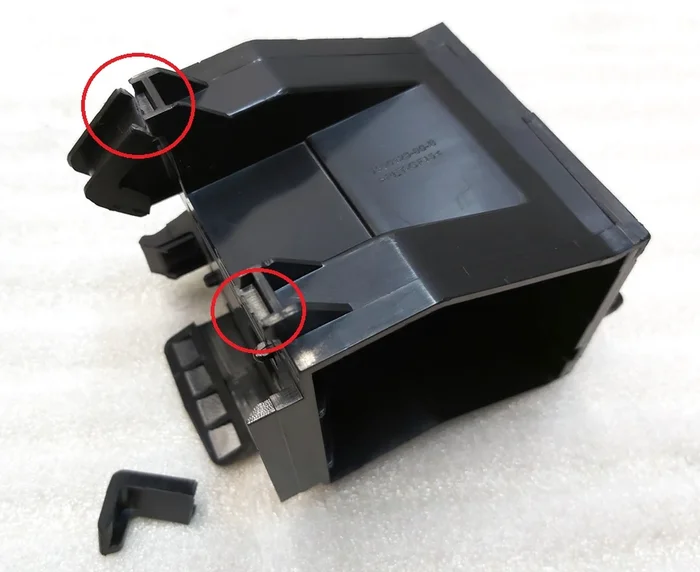 Кронштейн радара із пошкодженням Tesla Model Y 1500123-00-B