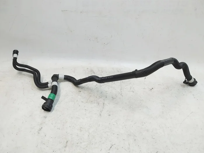 Trubkový výměník tepla chladicího systému Chladič-baterie se senzorem Tesla Model Y 1501293-00-C