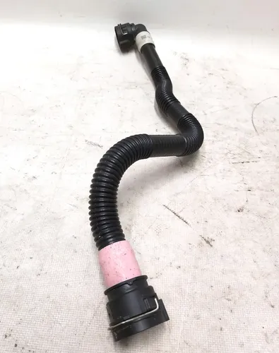 Патрубок радіатора випускний права сторона Tesla Model 3, Model Y 1501325-00-C