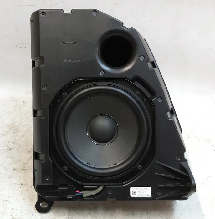 Subwoofer Tesla Model Y 1507154-00-D