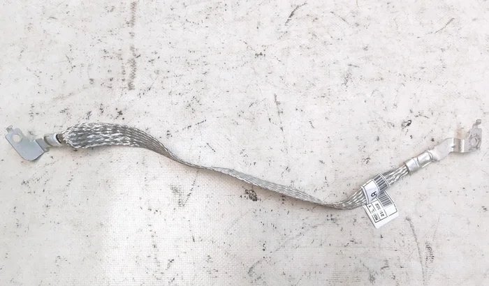 Коса заземлення комп'ютера автомобіля Tesla Model Y 1514876-00-A