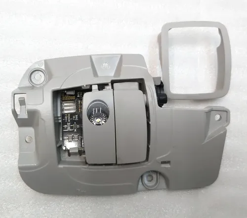 Garderobskrok med ljus vänster Tesla modell Y 1515338-95-A