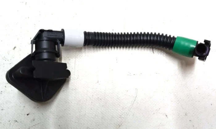 主电池总成 Tesla 型号 Y 1521564-00-A 冷却系统支管