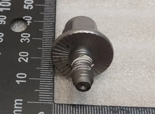 Boulon M8 d15 de la base du penthouse (casserole) du boîtier de batterie principal Tesla modèle 3, modèle Y 1525333-00-A