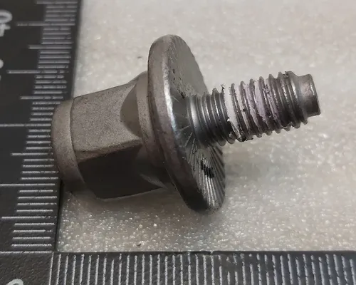 Boulon M8 d15 de la base du penthouse (casserole) du boîtier de batterie principal Tesla modèle 3, modèle Y 1525333-00-A