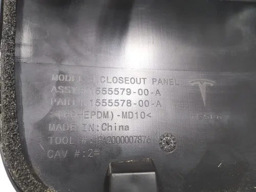 9 Schlosskasten unter der Motorhaube REST Tesla Modell 3 1555579-00-B