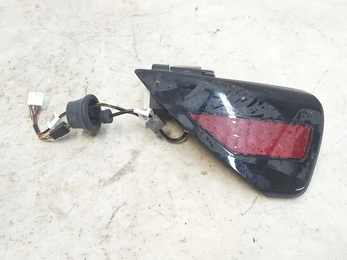 Люк порта зарядки с электроприводом (повреждение) Tesla model 3, model Y 1566302-10-G