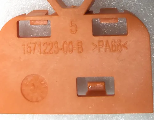Pince de barre omnibus de batterie principale haute tension Tesla modèle 3 1571219-00-A 1571220-00-A