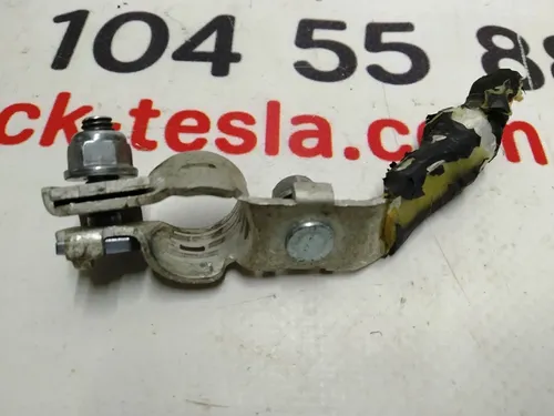 9 Zacisk kabla akumulatora "minus" Tesla model X 2036884-00-A
