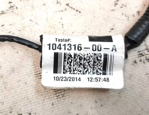 Cableado eléctrico de un espejo de exterior derecho Tesla modelo S 1041316-00