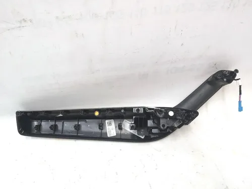 Manija de puerta interior delantera derecha con conjunto de embellecedor y botón de apertura usada Tesla modelo Y 1497295-01-A