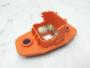 Staffa connettore ad alta tensione della batteria principale, schermata HC-STAK 25 Tesla modello 3, modello Y 1109535-00-D