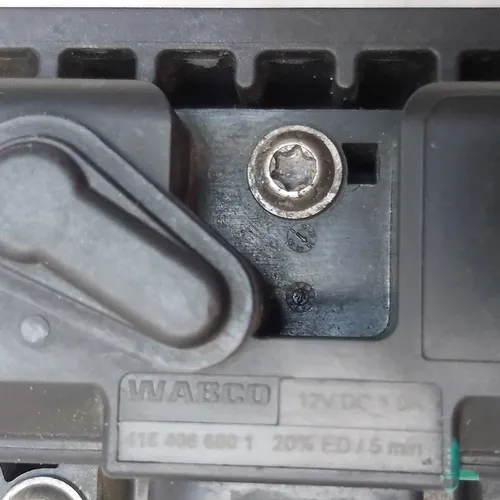 Centralina compressore sospensioni pneumatiche WABCO con danni Tesla modello S REST, modello X 1027911-00-H