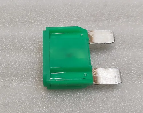 Запобіжник 30A 32V Tesla model S 4604602-4635023