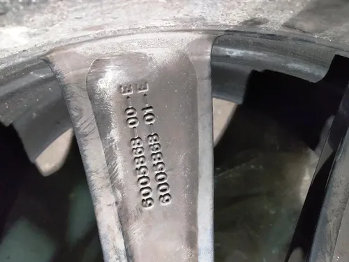 4 6005868-00-E Tarcza koła SZARA TURBINA 21x8,5 J Tesla model S, model S REST 1054042-00-B