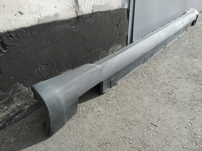 1 Tærskeldæksel venstre vippepanel (strukturel) loddet til maling Tesla model S, model S REST 6005874-00-G