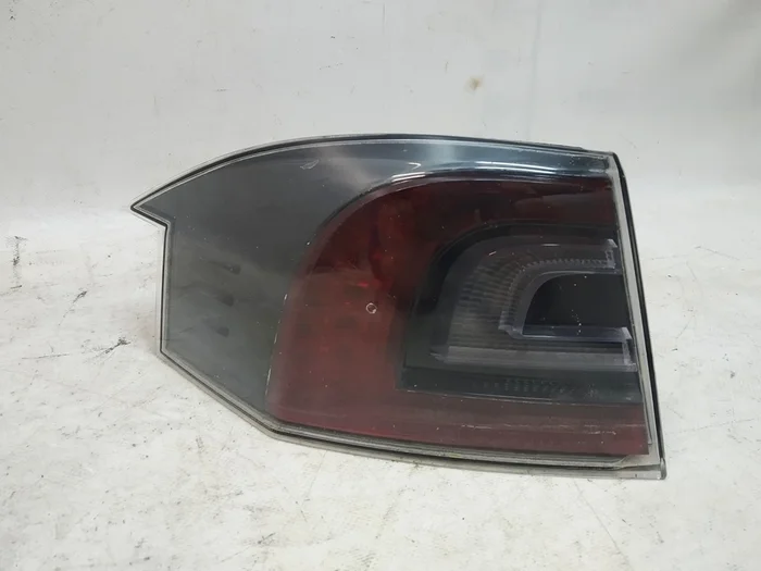 Ліхтар лівий зовнішній (USA) Tesla Model S, Model S REST 6005918-00-G.