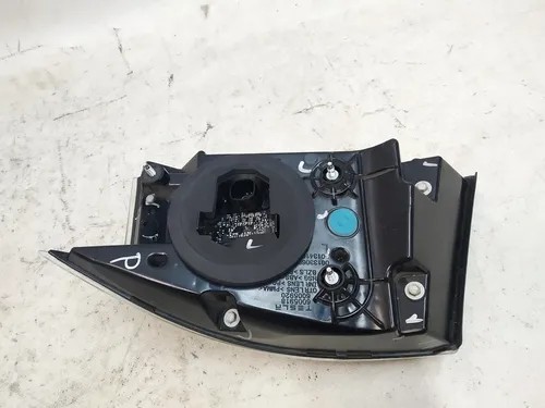 Ліхтар лівий зовнішній (USA) Tesla Model S, Model S REST 6005918-00-G.