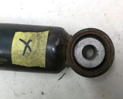 1 Bagerste venstre pneumatisk modul LDSS med skade på lydløs blok Tesla model S 6006352-07-B