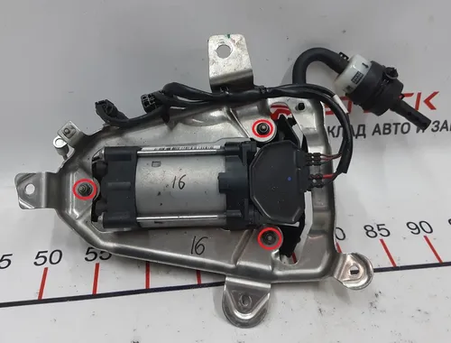 Una serie di parti della sospensione della sospensione Pneumo Tesla Modello S 6006403-00-A