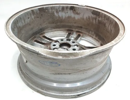 Диск колісний (19x8.0J - SILVER) з пошкодженням Tesla model S, model S REST 1054040-00-B