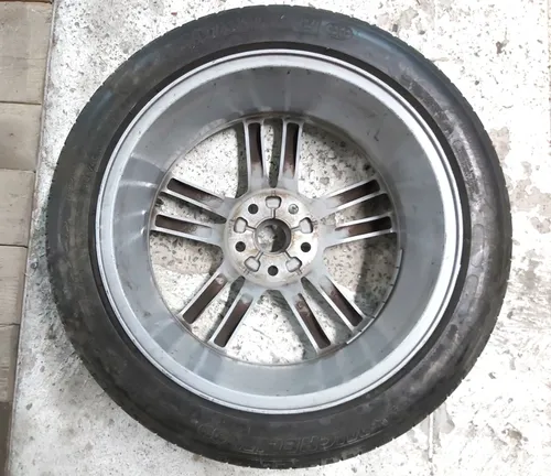 Montáž kola s poškozením (disk 19*8,0J pneumatika Michelin Primacy 245/45 R19 TPMS běhoun senzor 3,60 mm) Tesla model S 1054040-00-B