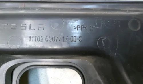 Накладка пластикова під рульовою колонкою Tesla model S, model S REST 1016340-00-F