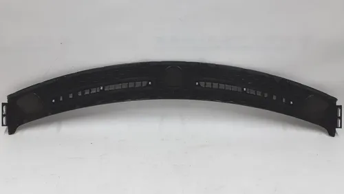 挡风玻璃导流板安装面板损坏 Tesla S 型、S 型 REST 6007510-00-G