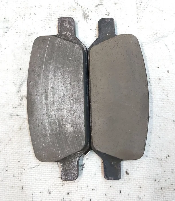 9 Колодки задні гальмові MANDO (комплект 2 штуки) Tesla Model 3, Model 3 Jan 2024, Model Y, Model Y Feb 2025 8008249-00-A