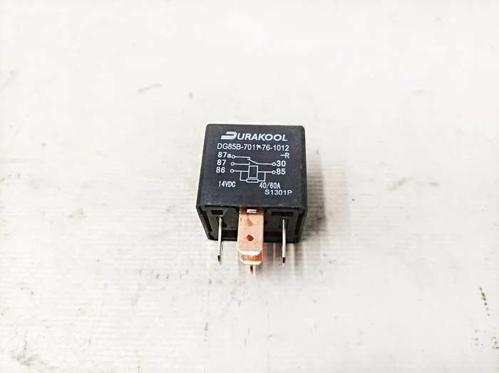 14VDC 40/60A Tesla model S body wiring relay DG85B-7011-76-1012-R