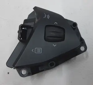 1 Кнопка перемикання (на кермі) права Tesla model X 1013242-00-H