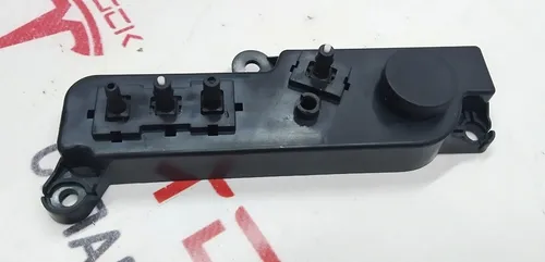 1 Блок регулювання положення сидіння водія Tesla Model 3, Model Y 1098529-00-F